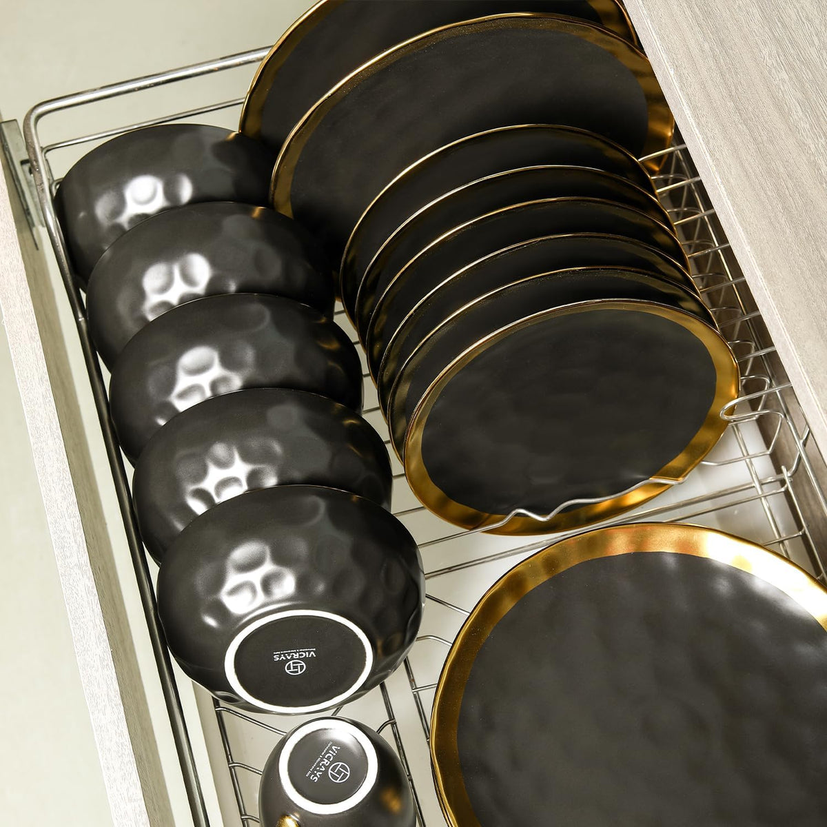 vicrays Ceramic Salad Bowls Set for Kitchen, Serving - 24 Ounce Soup Bowls, Pasta Bowls, Chip Resistant, Dishwasher Safe, NOT Microwave Safe, Fluted, Stoneware, Set of 6 (Black with Golden)