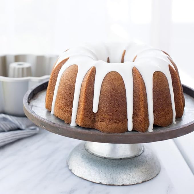 Nordic Ware Anniversary Bundt, 15 Cup, Silver