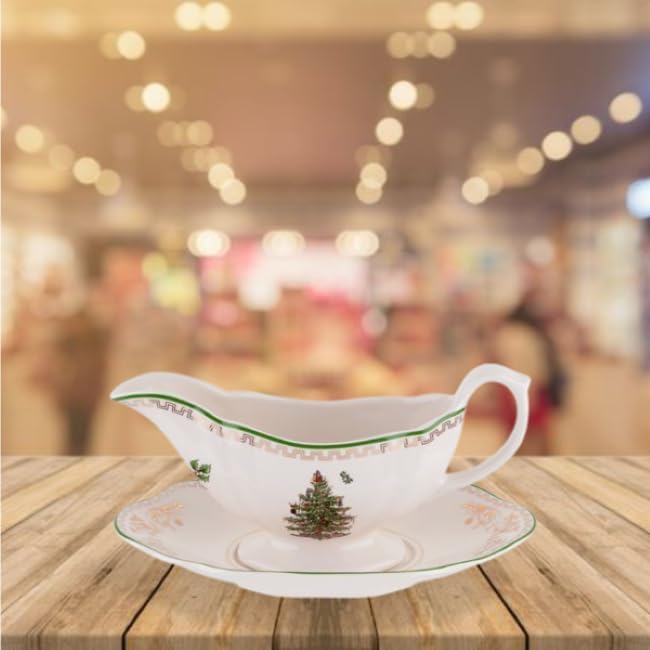 Spode Christmas Tree Gold 10 Oz Gravy Boat and Stand - Elegant Christmas Porcelain Sauce Boat, 22K Gold Accents, Luxurious Holiday Serveware for Gravy, Sauces, Festive Gatherings, Dishwasher Safe