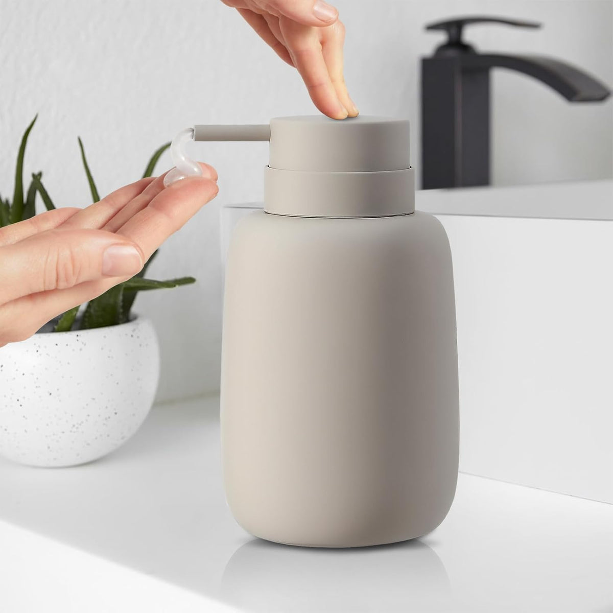 Ceramic Hand Soap Dispenser for Bathroom,16OZ Matte Dish Soap Dispenser for Kitchen Sink,Refillable Liquid Lotion Dispenser with Easy-to-Press Pump Rubber Paint (Grey)