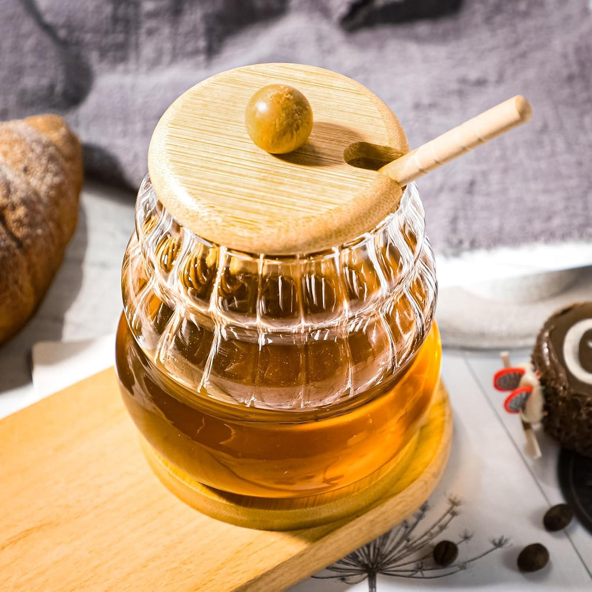 Glass Honey Pot Honey Jar witn Dipper and Wooden Lid, Honey Dispenser for Home,Tea Shops,Cafes, Restaurants (1)