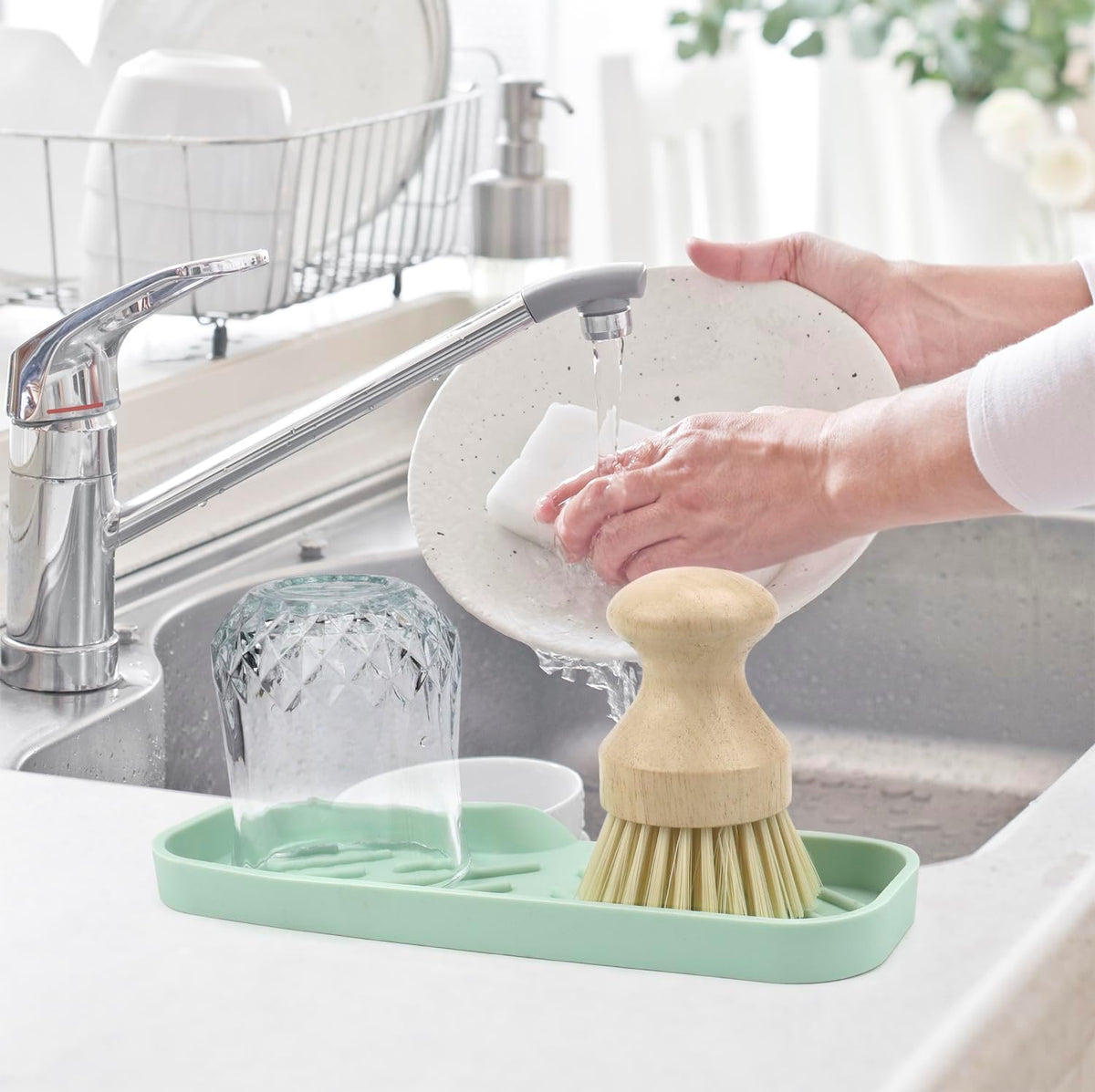 YASMEN Silicone Bathroom Soap Dishes, Sink Sponge Holder for Kitchen, Rubber Soap Dish with Drain, Shower Soap Sponge Tray, Sink or Counter Organizer, for Bar Soap, Bottle, Dish Soap Dispenser- Green