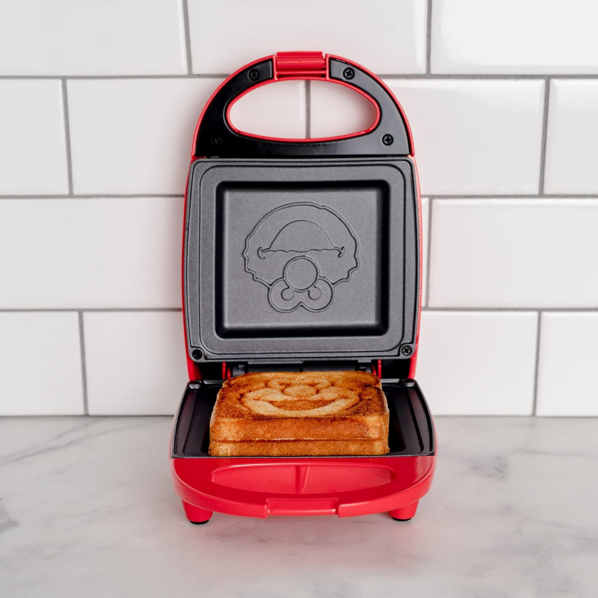 Uncanny Brands Sesame Street Elmo Single Sandwich Maker - Sesame Street Kitchen Appliance