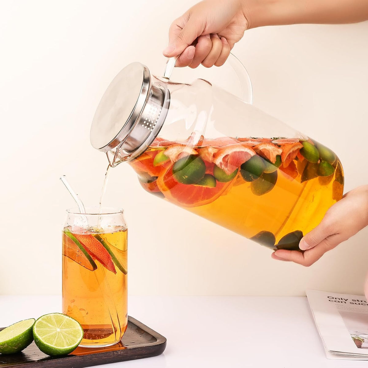 128oz Glass Pitcher with Lid,1 Gallon Glass Water Pitcher Hot/Cold Water Jug, 3.7LJuice and Iced Tea Beverage Carafe with Lid