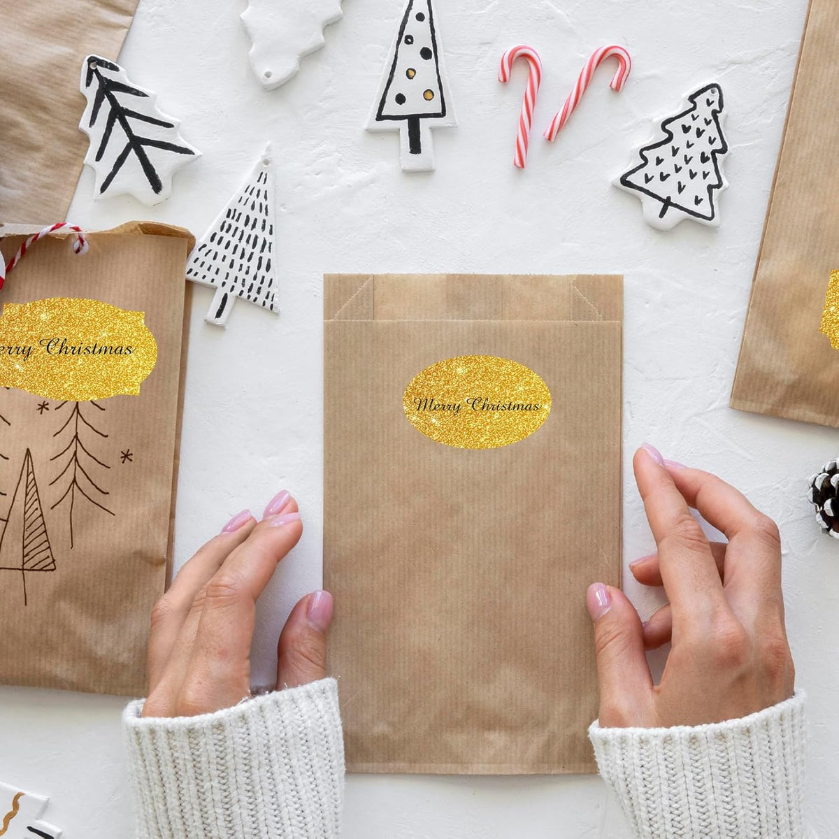 350 PCS Gift Tags Stickers Name Labels Stickers,2" x 1.2" Fancy Shape Stickers Self-Adhesive Handmade Bottle All-Purpose Jar Labels for Presents Cosmetic Decoration Jars Food Craft (Bright Gold)
