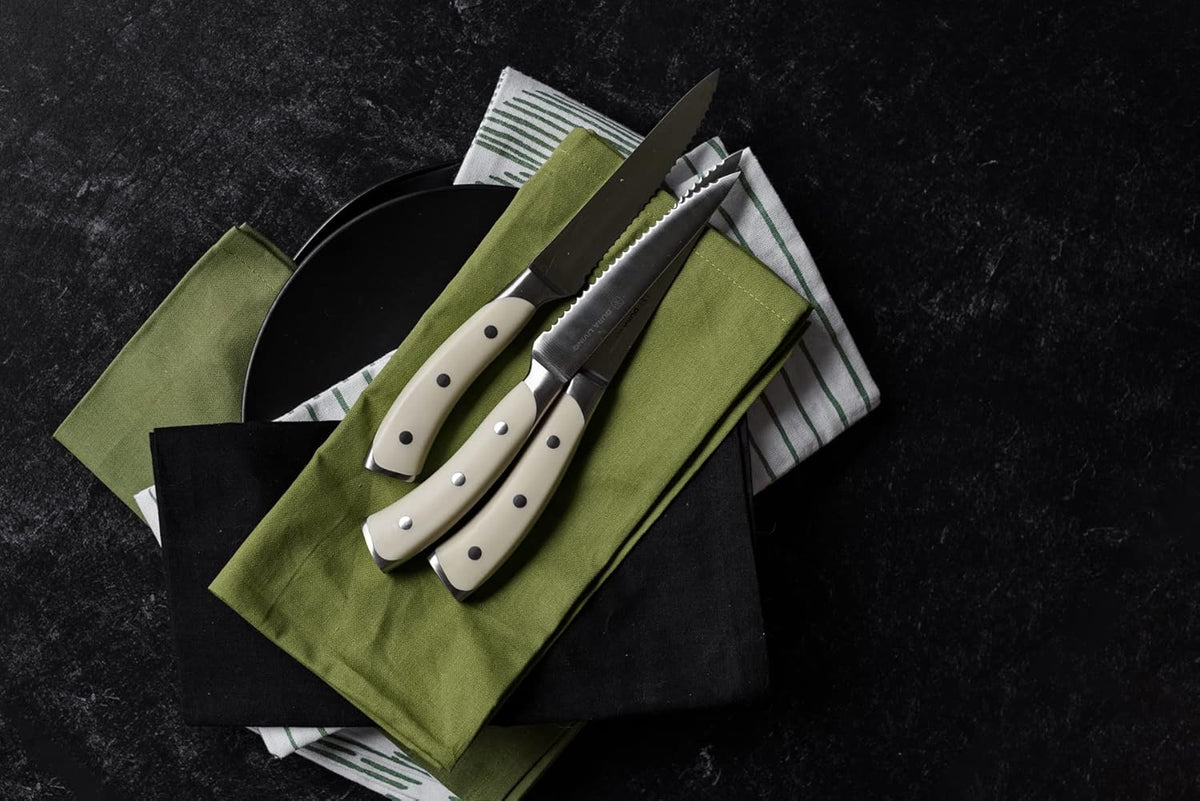 4-Piece Serrated Kitchen Steak Knife Set – Forged High Carbon Stainless Steel, Ultra Sharp, Ergonomic Black Handles, Durable Dinner Knives, Cream Handle
