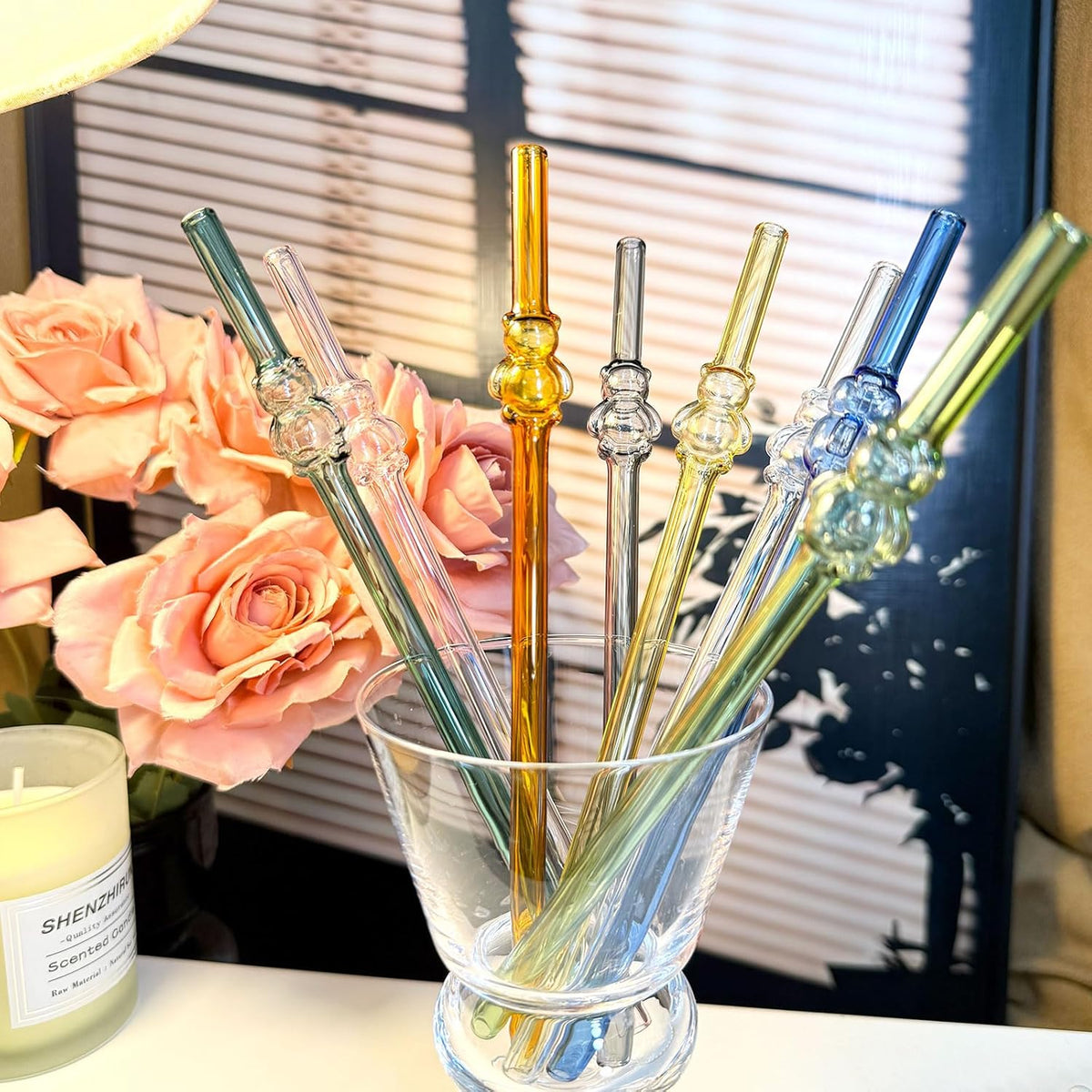 Glass Straws 8 Pcs Cute Bear Cocktail Straws with 2 Cleaning Brushes 7.87 Inch Reusable Straw Shatter Resistant Colorful Straw Dishwasher Safer for Juice, Smoothie, Milkshakes, MilkTeas