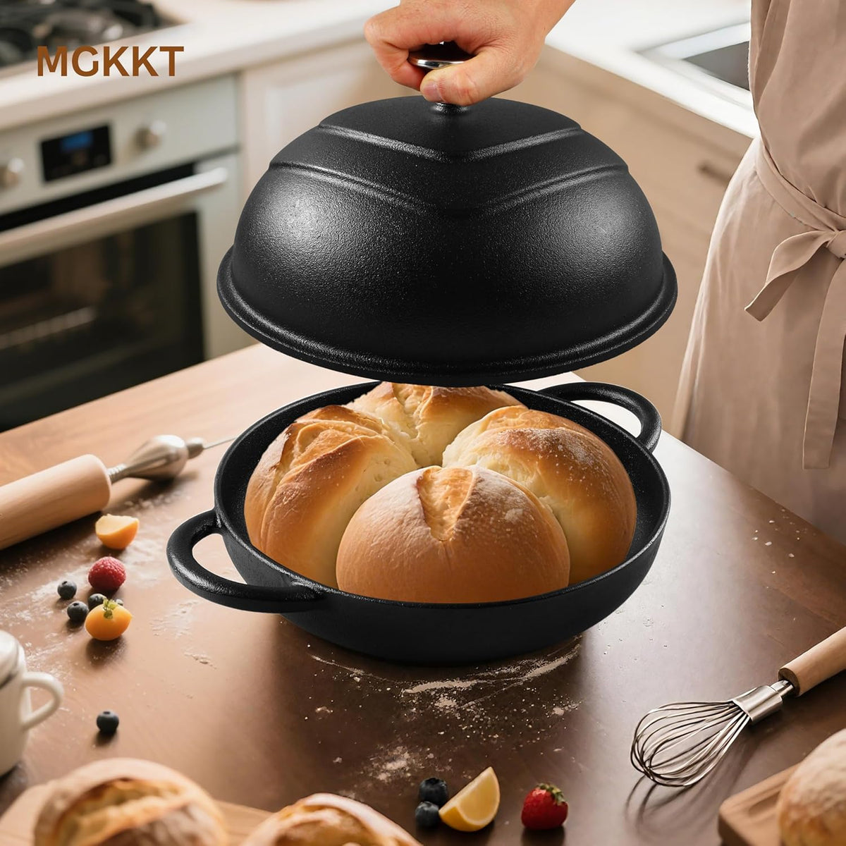 MGKKT Enamelled Cast Iron Dutch Oven with Cloche Lid, 5QT Round Bread Pot for Sourdough Bread Baking, Baking Enthusiast Gift, Cast Iron Bread Oven, Black