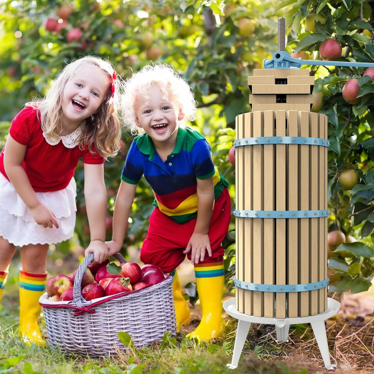 SQUEEZE master XL Fruit Apple Cider Wine Classic Press-Blue-7.9 Gallon/30L-Solid Wood Basket-Vintage traditional juicer-Pole Handle Bar for Juice,Wine,Cider-1 free filter bag included