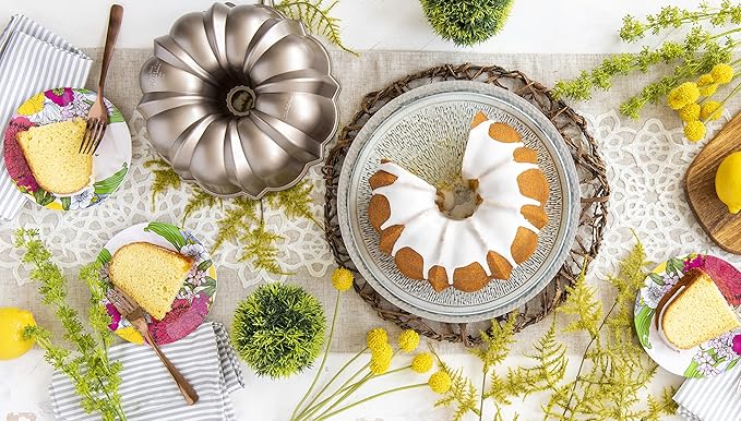 Nordic Ware Original Bundt, 12-Cup, Toffee